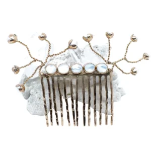 The She Dreams Of Seashells Hair Couture