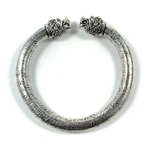 Antique Norse Lion Heads Viking Bracelet With Square Pattern