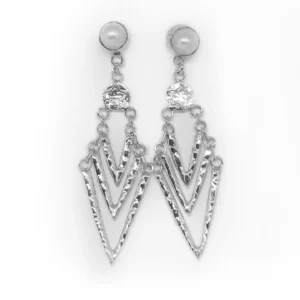 The CLEO Earrings - Sparkling Pearls for Confidence and Empowerment