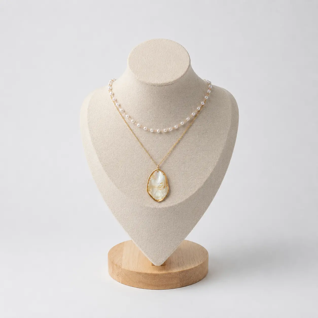 Layered Shell Pendant Necklace ~ Talum - Image 2